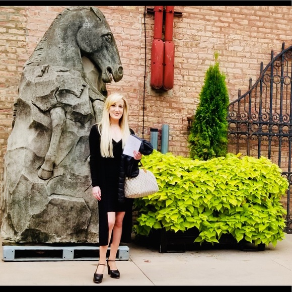 Meet your Posher, Brooke - Picture 7 of 7